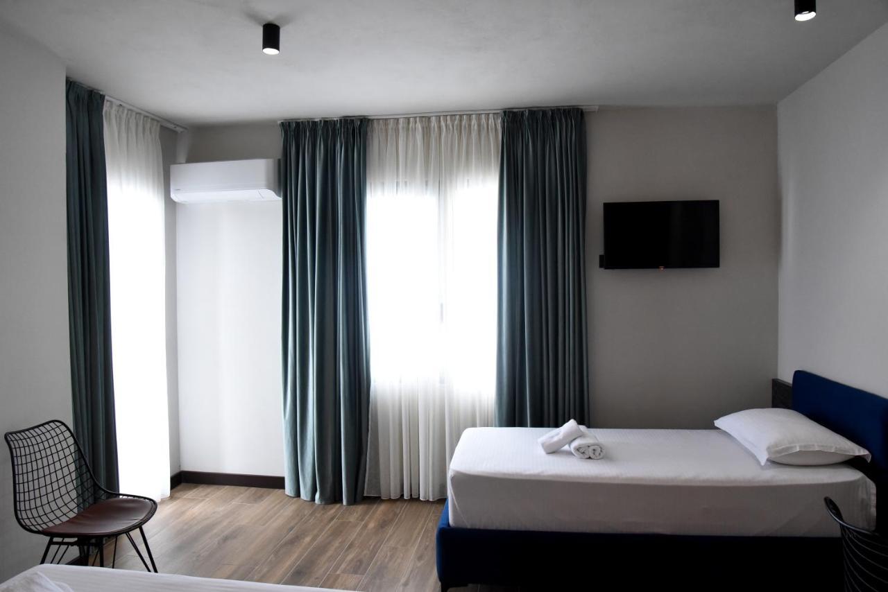 Gogo'S Boutique Hotel Dhërmi Buitenkant foto