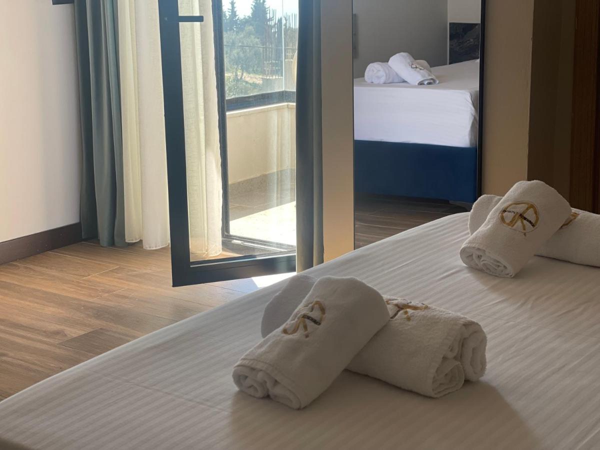 Gogo'S Boutique Hotel Dhërmi Buitenkant foto