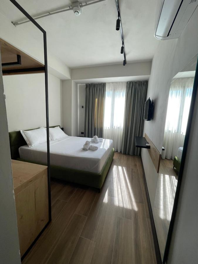 Gogo'S Boutique Hotel Dhërmi Buitenkant foto