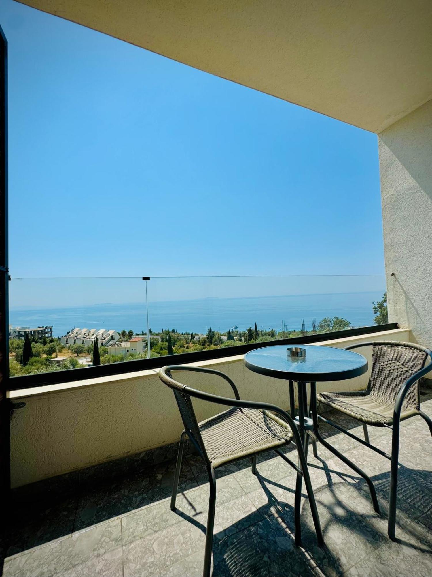 Gogo'S Boutique Hotel Dhërmi Buitenkant foto