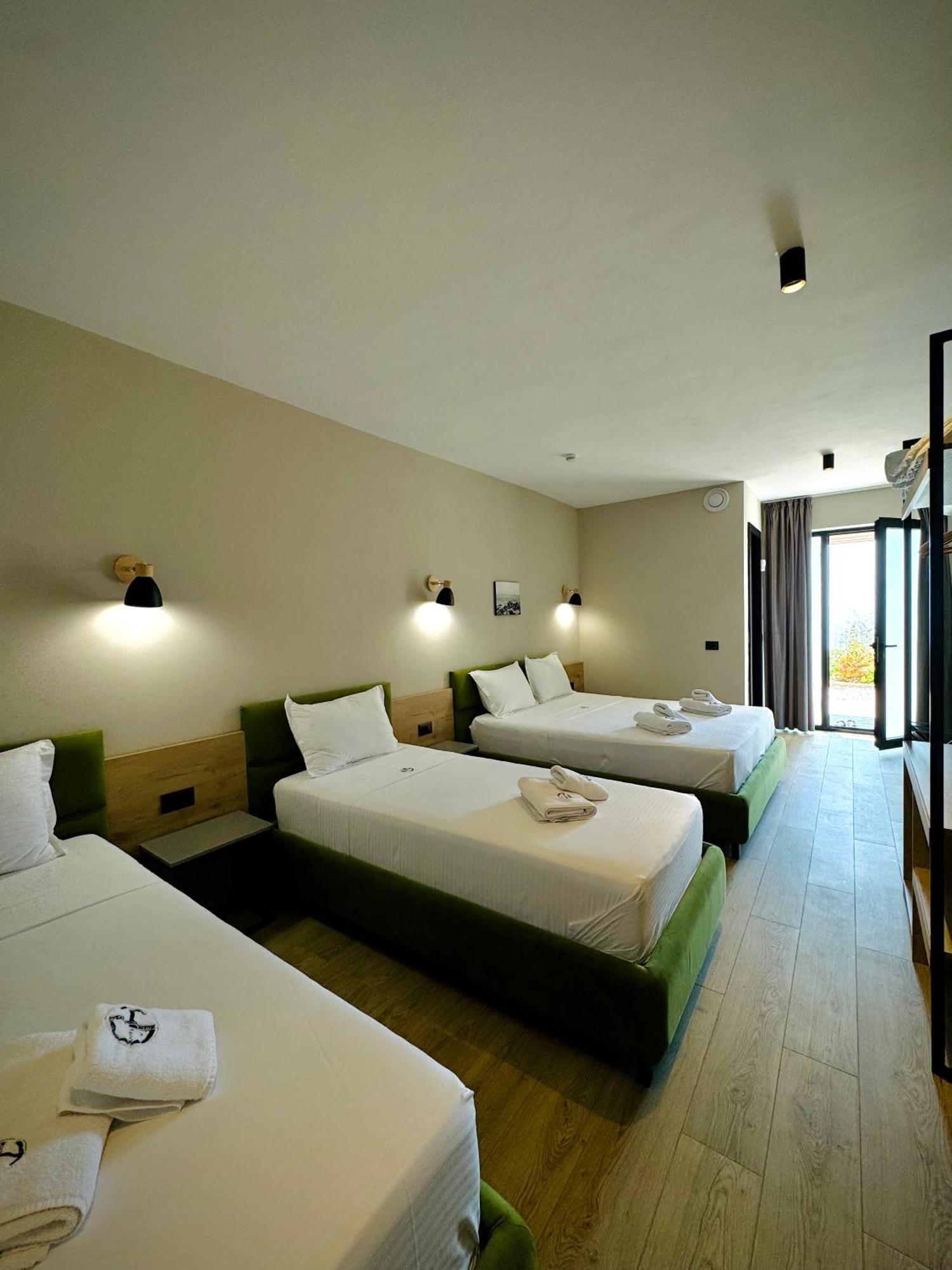 Gogo'S Boutique Hotel Dhërmi Buitenkant foto