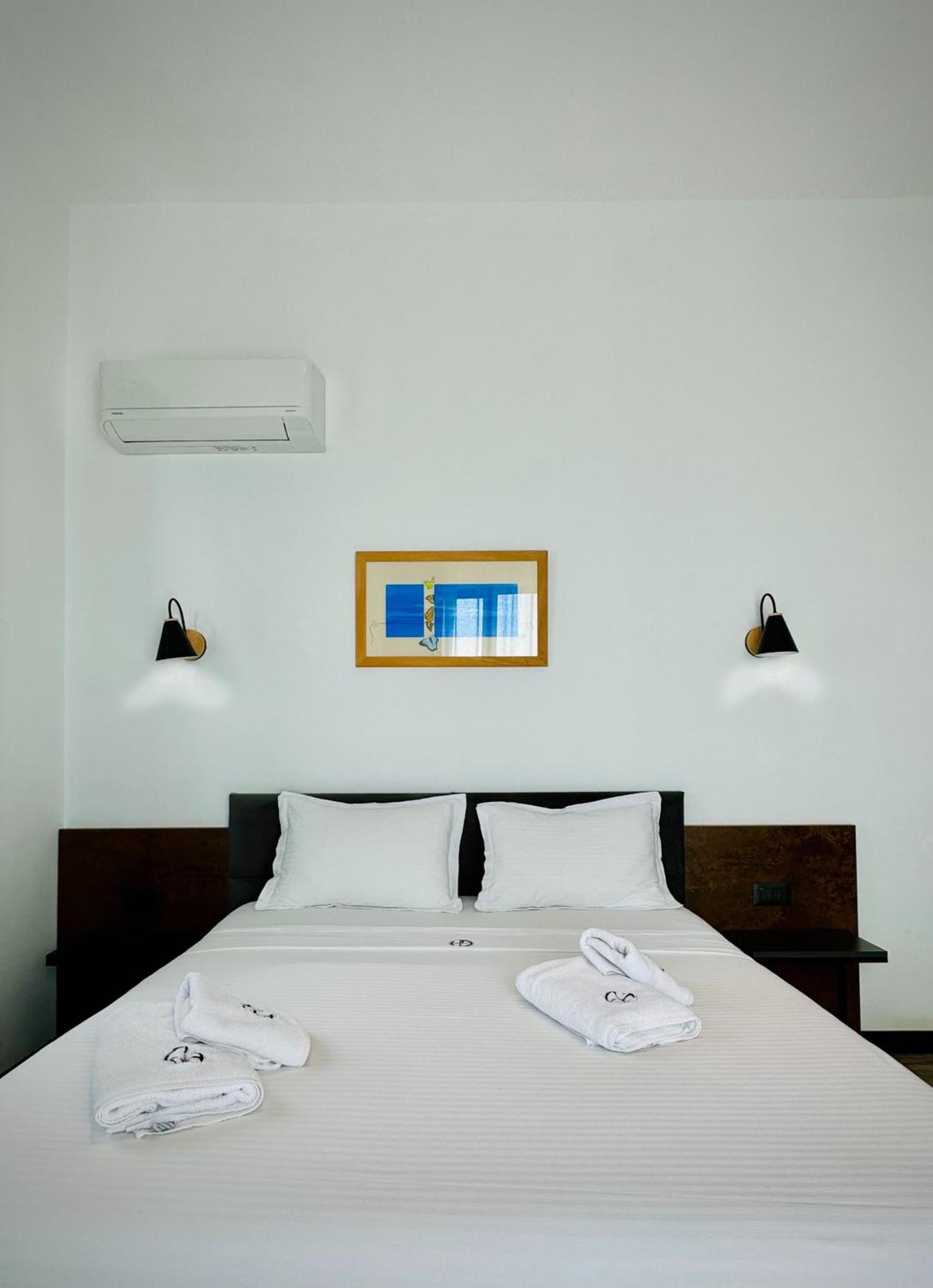 Gogo'S Boutique Hotel Dhërmi Buitenkant foto