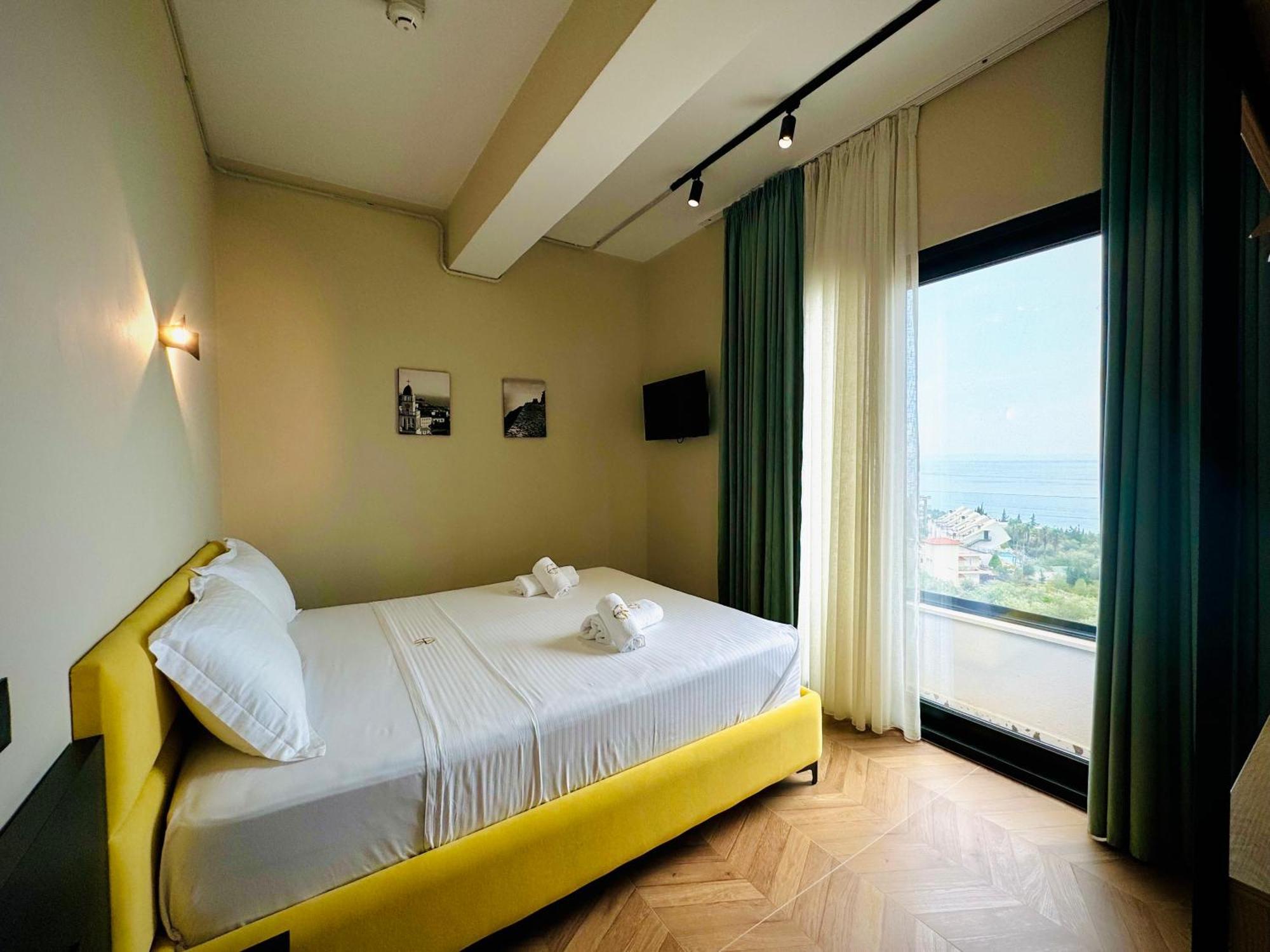 Gogo'S Boutique Hotel Dhërmi Buitenkant foto