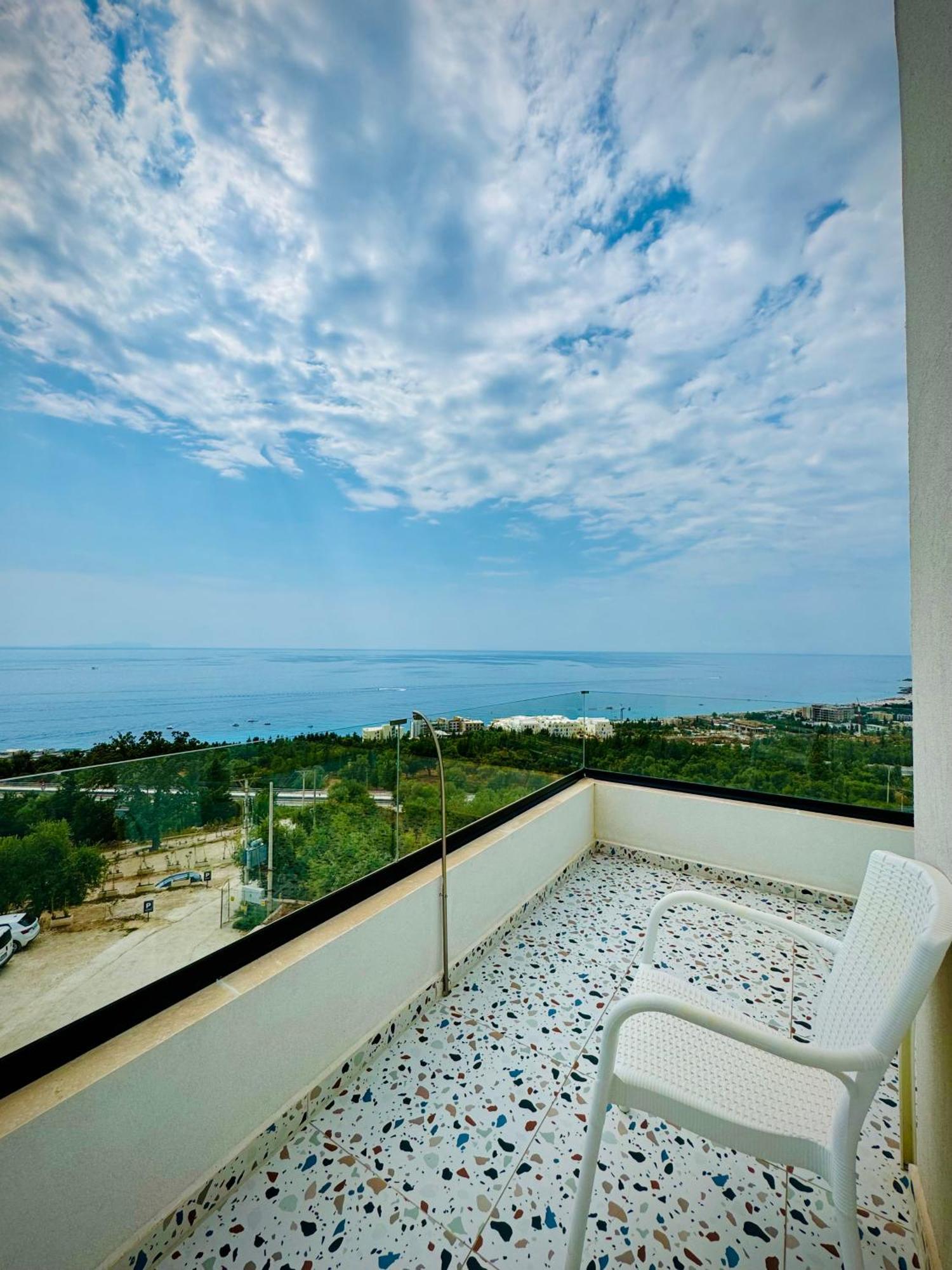 Gogo'S Boutique Hotel Dhërmi Buitenkant foto