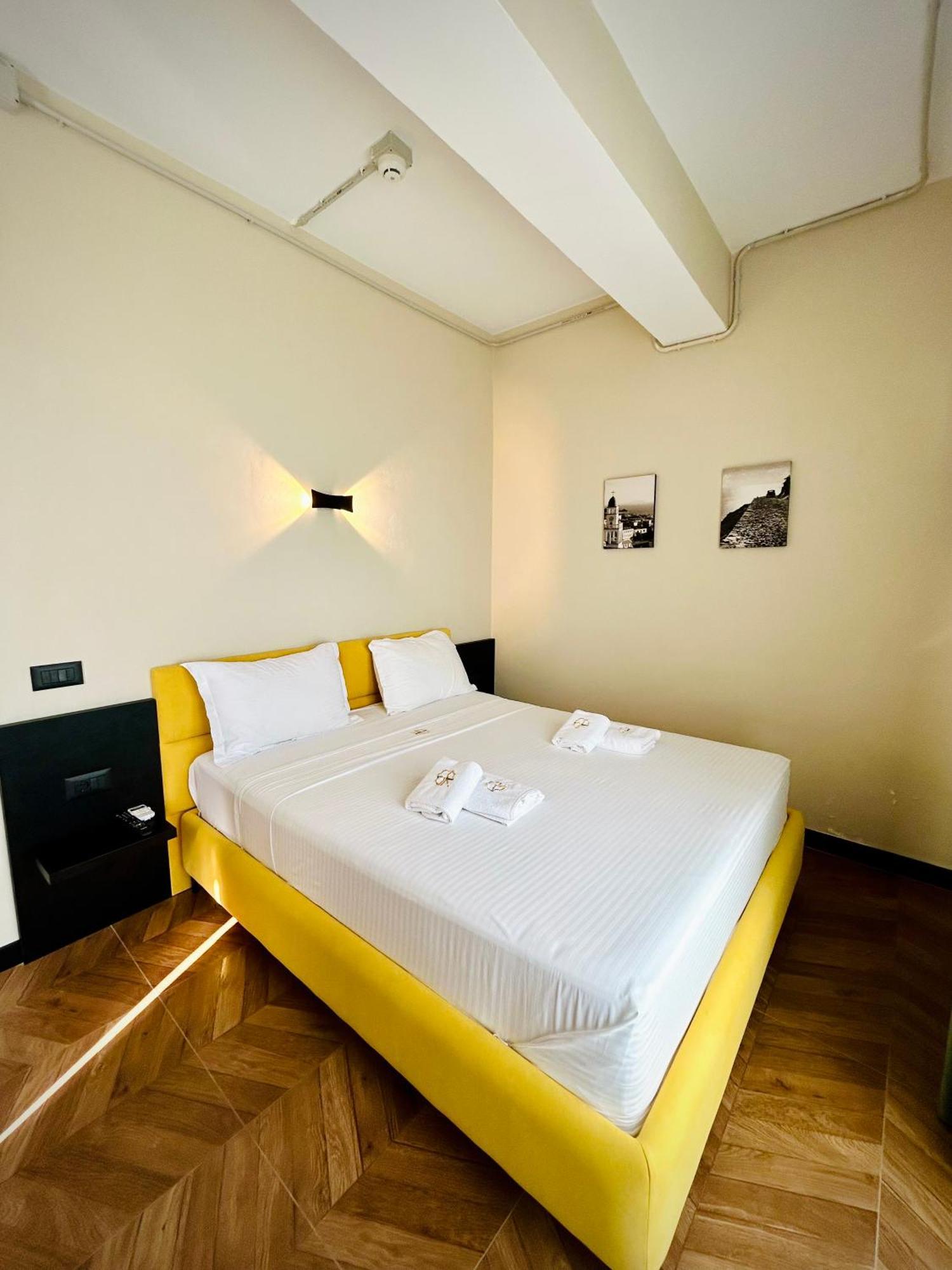 Gogo'S Boutique Hotel Dhërmi Buitenkant foto