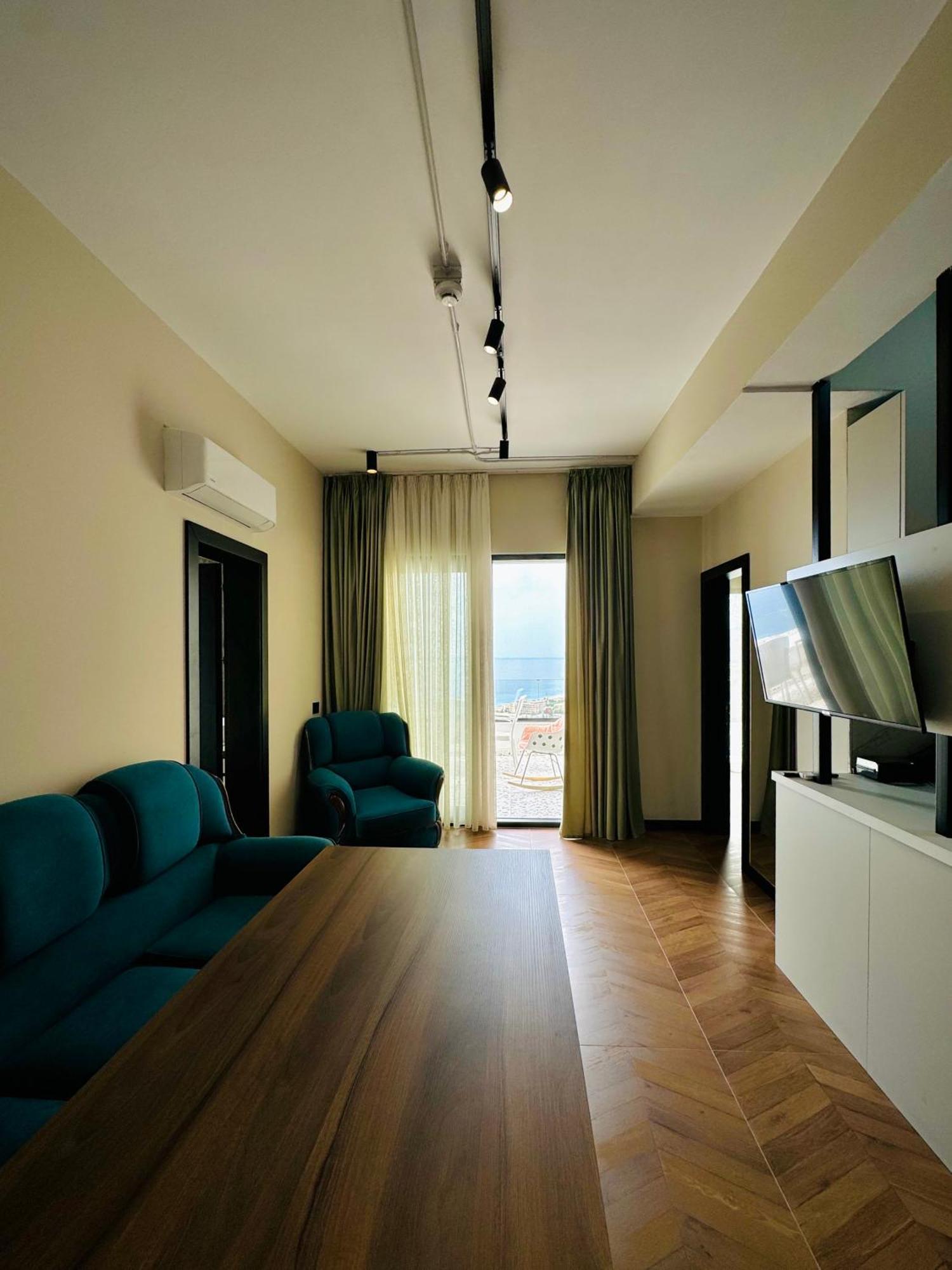 Gogo'S Boutique Hotel Dhërmi Buitenkant foto